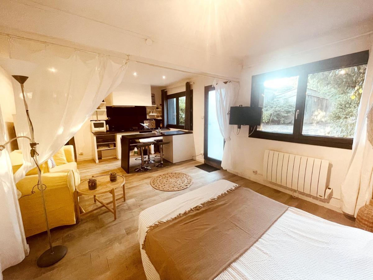 Superbe Appartement Boheme Dans Les Vignes Nîmes Eksteriør billede