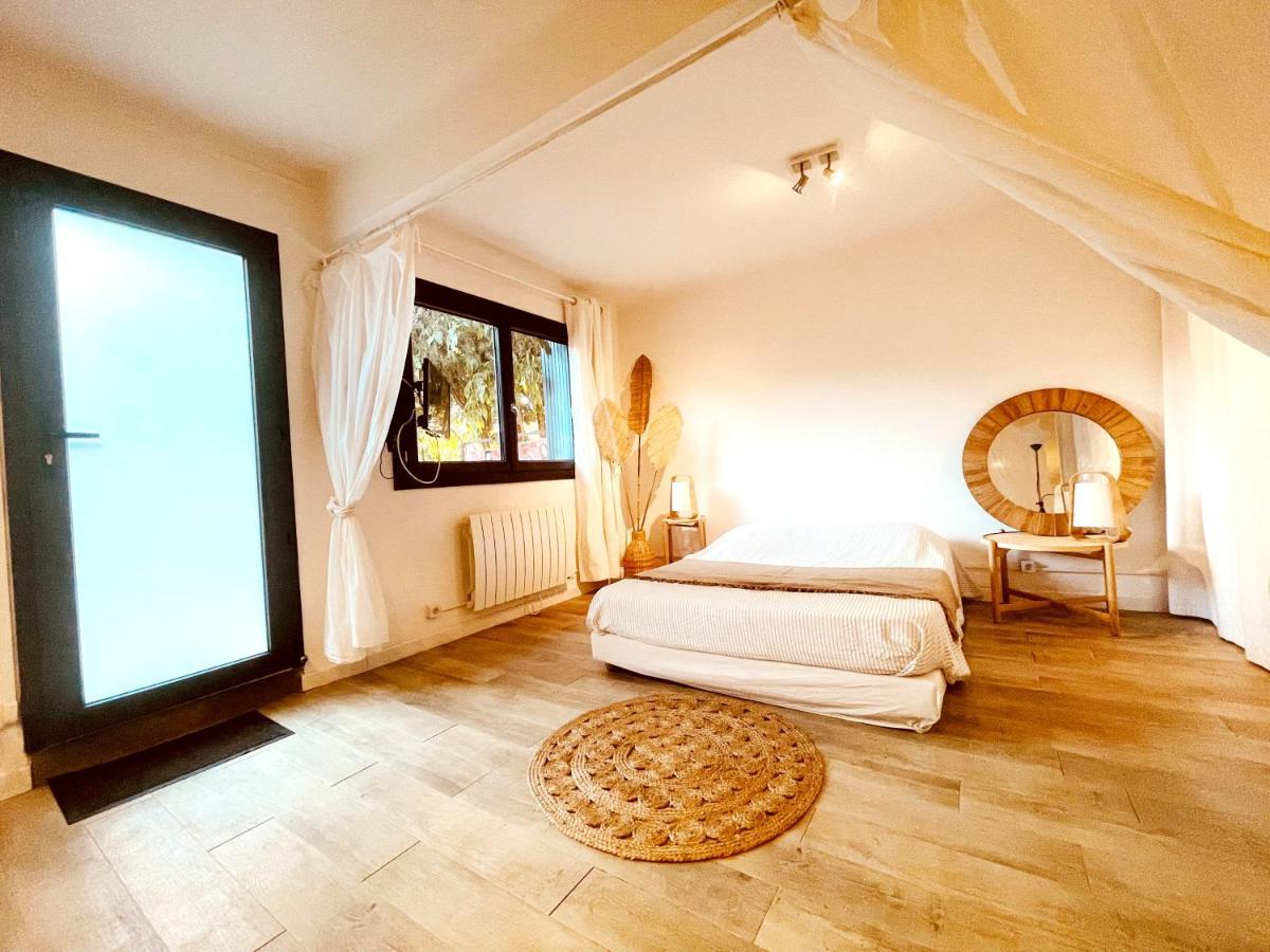 Superbe Appartement Boheme Dans Les Vignes Nîmes Eksteriør billede