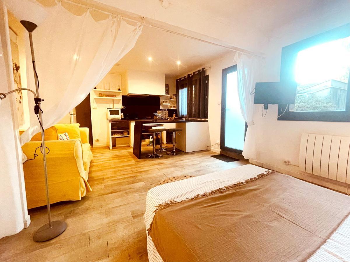 Superbe Appartement Boheme Dans Les Vignes Nîmes Eksteriør billede